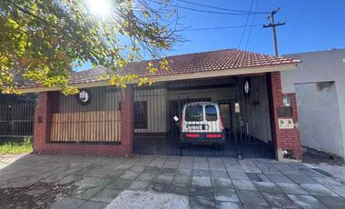 Departamento Tipo Casa en alquiler en Remedios de Escalada Este