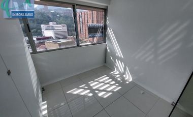 Oficina-Consultorio en Arriendo Ubicado en Medellín Codigo 2117