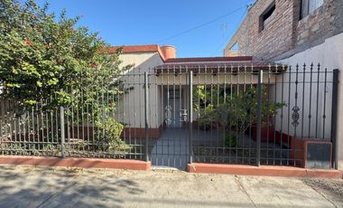 Oportunidad, Venta de casa con departamento y salón comercial