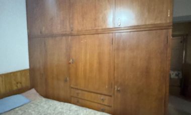 Oportunidad, Venta de casa con departamento y salón comercial