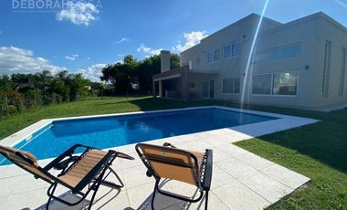Casa en  alquiler en Barrio San Matías Escobar amoblada pileta 3 habitaciones dependencia