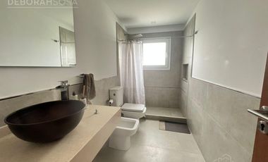 Casa en  alquiler en Barrio San Matías Escobar amoblada pileta 3 habitaciones dependencia
