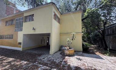 CASA EN RIO CHURUBUSCO CERCA DE LA VIGA Y DEL CENTRO NACIONAL DE LAS ARTES