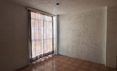 CASA EN RIO CHURUBUSCO CERCA DE LA VIGA Y DEL CENTRO NACIONAL DE LAS ARTES