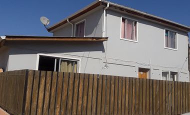 SE VENDE LINDA CASA 2 PISOS 3D 2B, LIMACHE