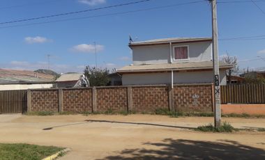 SE VENDE LINDA CASA 2 PISOS 3D 2B, LIMACHE