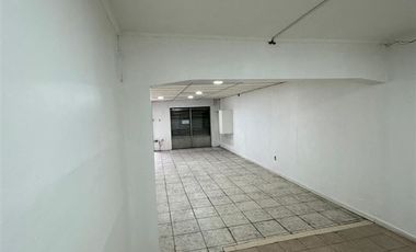 Local Comercial en Arriendo en Vicuña Mackenna Metro Ñuble