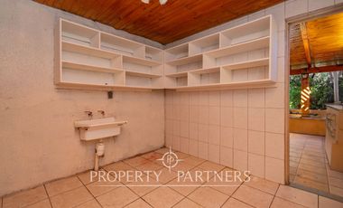 Gran Oportunidad de Arriendo, amplia casa familiar en micro barrio muy seguro a pasos de colegio Boston.