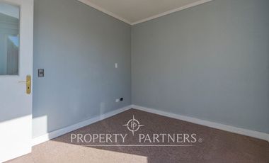 Gran Oportunidad de Arriendo, amplia casa familiar en micro barrio muy seguro a pasos de colegio Boston.