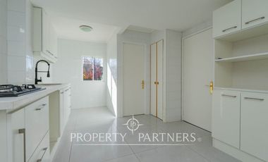 Gran Oportunidad de Arriendo, amplia casa familiar en micro barrio muy seguro a pasos de colegio Boston.