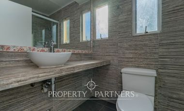 Gran Oportunidad de Arriendo, amplia casa familiar en micro barrio muy seguro a pasos de colegio Boston.