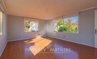 Gran Oportunidad de Arriendo, amplia casa familiar en micro barrio muy seguro a pasos de colegio Boston.