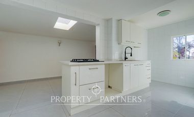 Gran Oportunidad de Arriendo, amplia casa familiar en micro barrio muy seguro a pasos de colegio Boston.