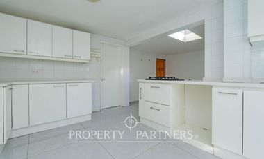Gran Oportunidad de Arriendo, amplia casa familiar en micro barrio muy seguro a pasos de colegio Boston.