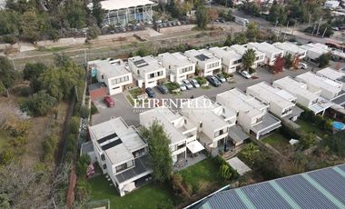 Peñalolen.Álvaro Casanova. Estilo Mediterranea en condominio.