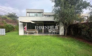 Peñalolen.Álvaro Casanova. Estilo Mediterranea en condominio.