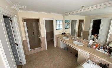 Casa amoblada en alquiler en Pilar Golf Country Club