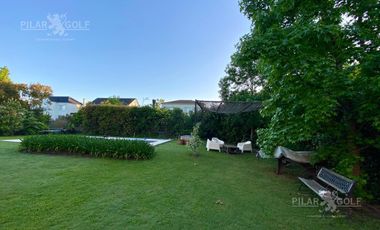 Casa amoblada en alquiler en Pilar Golf Country Club