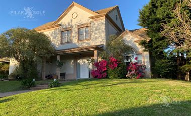 Casa amoblada en alquiler en Pilar Golf Country Club