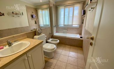 Casa amoblada en alquiler en Pilar Golf Country Club