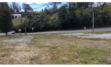 Venta de Lote Comercial Sobre Carretera Las Palmas Vía Principal