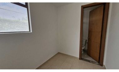 Se renta hermosa casa en Guaymaral