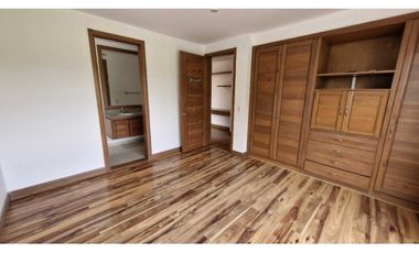 Se renta hermosa casa en Guaymaral