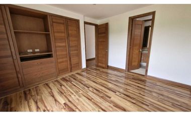 Se renta hermosa casa en Guaymaral