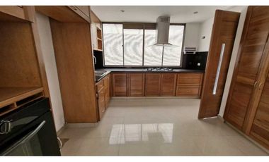 Se renta hermosa casa en Guaymaral