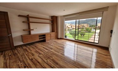 Se renta hermosa casa en Guaymaral
