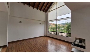 Se renta hermosa casa en Guaymaral