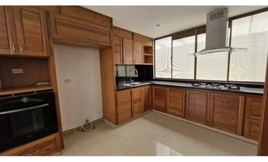 Se renta hermosa casa en Guaymaral