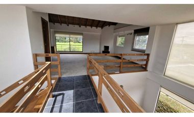 Se renta hermosa casa en Guaymaral