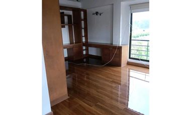 Se renta hermosa casa en Guaymaral