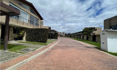 Vendemos hermosa casa campestre!!