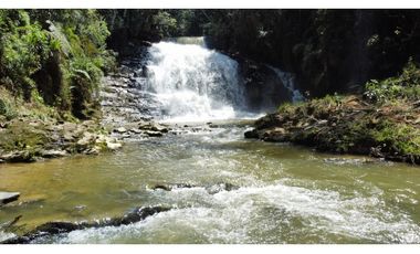 ESPECTACULAR LOTE EL RETIRO CERCA A PICCOLO