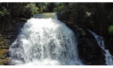 ESPECTACULAR LOTE EL RETIRO CERCA A PICCOLO