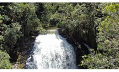 ESPECTACULAR LOTE EL RETIRO CERCA A PICCOLO