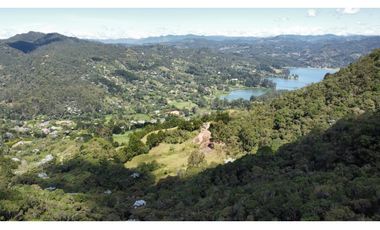 ESPECTACULAR LOTE EL RETIRO CERCA A PICCOLO