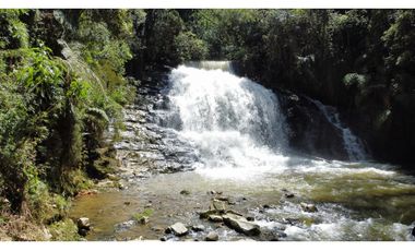 ESPECTACULAR LOTE EL RETIRO CERCA A PICCOLO