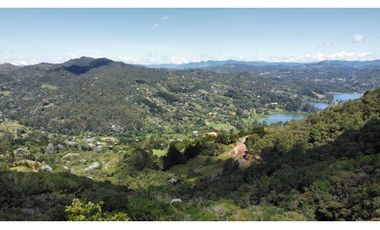 ESPECTACULAR LOTE EL RETIRO CERCA A PICCOLO