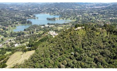 ESPECTACULAR LOTE EL RETIRO CERCA A PICCOLO