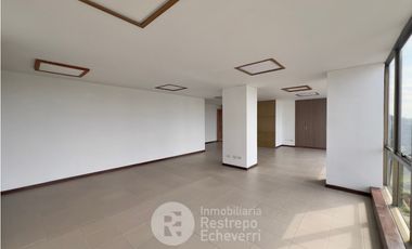 Oficina en arriendo, sector Av. Alberto Mendoza, Manizales