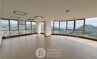 Oficina en arriendo, sector Av. Alberto Mendoza, Manizales