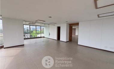 Oficina en arriendo, sector Av. Alberto Mendoza, Manizales