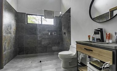 CASA CAMPESTRE EN VENTA EN EL CARMEN DE VIBORAL, ANTIOQUIA