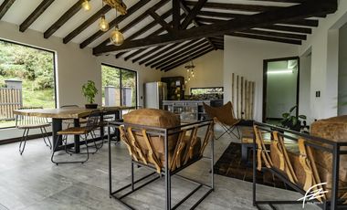 CASA CAMPESTRE EN VENTA EN EL CARMEN DE VIBORAL, ANTIOQUIA