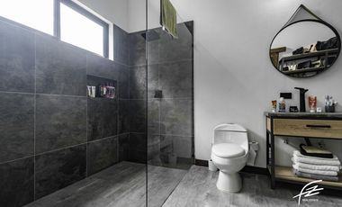 CASA CAMPESTRE EN VENTA EN EL CARMEN DE VIBORAL, ANTIOQUIA