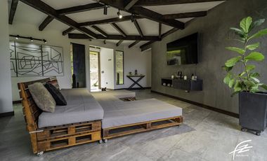 CASA CAMPESTRE EN VENTA EN EL CARMEN DE VIBORAL, ANTIOQUIA