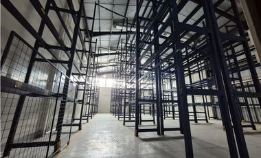 COMPLEJO DE BODEGAS 9.616 m² EN ALQUILER – GUAYAQUIL – VA DAULE
